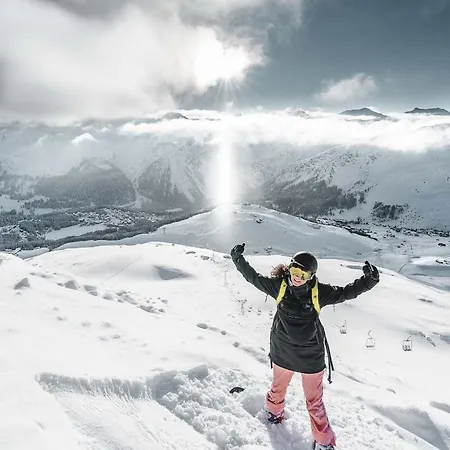 Alpensonne - Panoramazimmer & Restaurant 3* アローザ