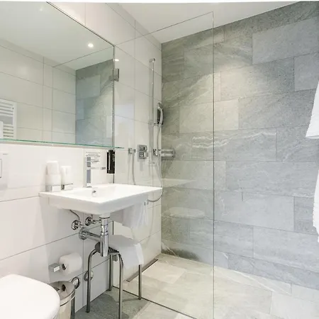 ホテル Alpensonne - Panoramazimmer & Restaurant アローザ