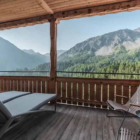 Alpensonne - Panoramazimmer & Restaurant 3* アローザ