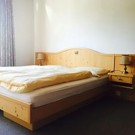 Alpensonne - Panoramazimmer & Restaurant アローザ