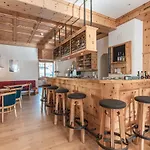 Alpensonne - Panoramazimmer & Restaurant Arosa